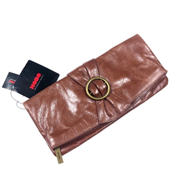 HOBO Handbags - HOBO clutch wallet brown